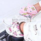 Short Style Heat Resistant Microwave Oven Gloves Cotton Oven Mitt Wholesale thumbnail-2