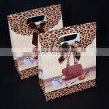 Hot Sale Fashionable Custom Paper Gift Bag Print With Cut Handle thumbnail-1