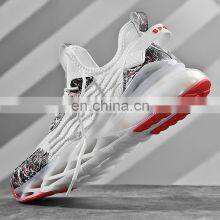 Factory Outlet Christmas Design Wholesale High Quality Men's Jogging Track and Field Breathable Customized Casual Sports Shoes thumbnail-3