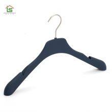 Black Rubber Coated Hangers Plastic Wooden Coat Hangers With Notches thumbnail-5