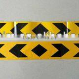 Double Color Vehicle Reflective Road Arrow Sign