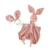 Игрушка - плед с персонажем зайчика. Набор подарков для новорожденных