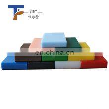 Тщательно обработанные кухонные принадлежности, разделочные доски для еды thumbnail-5