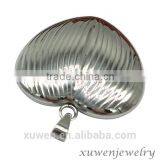 Polish Finish Hollow Heart Stainless Steel Mirror Pendant thumbnail-3