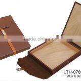 Simple Design Cigar Travel Humidor Leather Humidor thumbnail-1