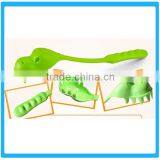 Hot Selling Kitchen Utensils Pasta Spoon Dinosaur Design Spaghetti Slotted Scoop thumbnail-1