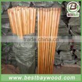 Varnish Painted Wooden Rake Handle Made in China thumbnail-4
