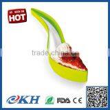 KH Quick Delivery Time Useful Plastic Cake Server