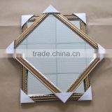 301423 PS Wall Mirror Gold 30x40cm