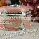 Luxury Handmade Custom Heart Shaped Russian European Style Lead Tin Zinc Alloy Metal Jewelry Box Accessories Gift Box thumbnail-6