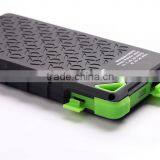8000mah Rohs Dual Usb Waterproof Wholesale Solar Cellphone Charger thumbnail-4