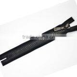 2016 Hotsale Heavy Duty Ykk Plastic Zipper in Shenzhen thumbnail-5