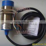 YUMO LM30 PNP NO NC Range 15mm Inductive Proximity Sensor LM30-3015PC thumbnail-2