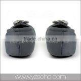 Disposable Hotel Bathroom Slippers thumbnail-1