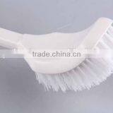 Curved Plastic Cleaning Brush thumbnail-3