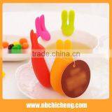Creative Style Eco-friendly Silicone Tea Cup Clip/Tea Bag Holder/White Chopstick Rest thumbnail-1