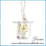 Wholesale Fashion Gifts Jewelry Pressed Real Natural Flower Alloy Resin Necklace thumbnail-5