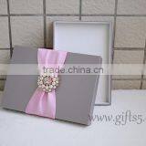 Exclusive Wedding Invitation Boxes in Handmade thumbnail-5