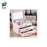 CJewelry ZD-1506 Box Girls Jewelry Organizer Mirrored Mini Travel Case Lockable White thumbnail-1