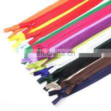 Bulk Zipper Supplies In Rich Assorted Colors Durable Nylon Plastic Coil Teeth Zippers With Metal Zipper Pulls