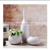 Pure White Glaze Decorative Porcelain Vase Small Bud Vase thumbnail-1