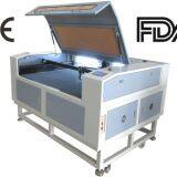 Popular Double Heads Laser Cutting Machine for Cloth thumbnail-3