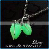 Wholesale Leaf Pendants Necklace Glow in the Dark Necklace With Luminous Stone thumbnail-6