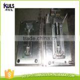 Injection Mould for Plastic Pull Rod With Metal Part thumbnail-1
