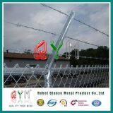 Stadium Chain Link Fence Installed Barbed Wire on Top