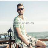 The New Europe and the United States a T-shirt in Summer thumbnail-3