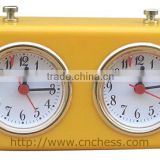 chess timer with yellow