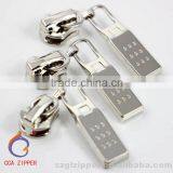 Professional Latest Design OEM Zinc Alloy Zip Zipper Sliders thumbnail-3