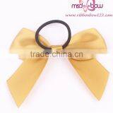 Grosgrain Ribbon Bow on Wine Bottle thumbnail-2