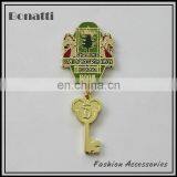 High Quality Fancy Metal Brooch Pins thumbnail-1