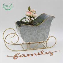 Christmas Sleigh Shaped Planter thumbnail-4