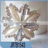 China Made Well-selling Fancy Flat Back Square Diamante Rhinestone Pearl Button for Custom Decoration