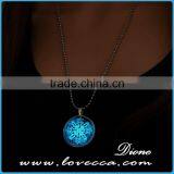 New European Fashion Luminous Christmas Jewelry Snowflake Necklace thumbnail-4
