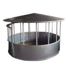 Cattle Round Bale Feeder With Cover Roof and Waterproof Horse Hay Feeder for Sheep Farm thumbnail-1