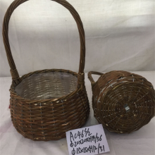China Manufacturer High Quality Large Size Wicker Basket With Handle thumbnail-2