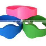 OEM RFID Wristband 13.56MHz RFID Silicone bracelet