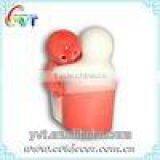 Newly Hug Salt And Pepper Shaker thumbnail-3