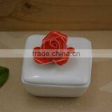 New Item White Ceramic Jewel Box With Red Flower Shape Design thumbnail-1