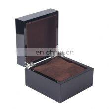 Custom-made Clamshell Wooden Watch Gift Box Packing Jewelry Box thumbnail-2