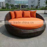 Декор для сада из плетеного виноградника: круглый лежак для отдыха в открытом воздухе thumbnail-6