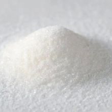 White refined cane sugar for human consumption