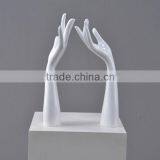 Plastic Mannequin Hands thumbnail-4