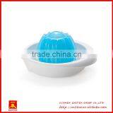 Manual Convenient Use Mini Orange and Lemon Juicer thumbnail-1