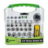 33pcs 1/4" Ratchet Handle and Socket Set in Plastic Case
