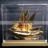 NEW Style High Quality Beautiful 24k Real Gold Plated Dhow Model With Golden Base For Wedding Favors