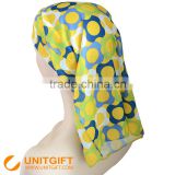Multifunctional reflective scarf